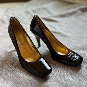 Tahari Enya Crocodile Brown Heel, Size 6.5